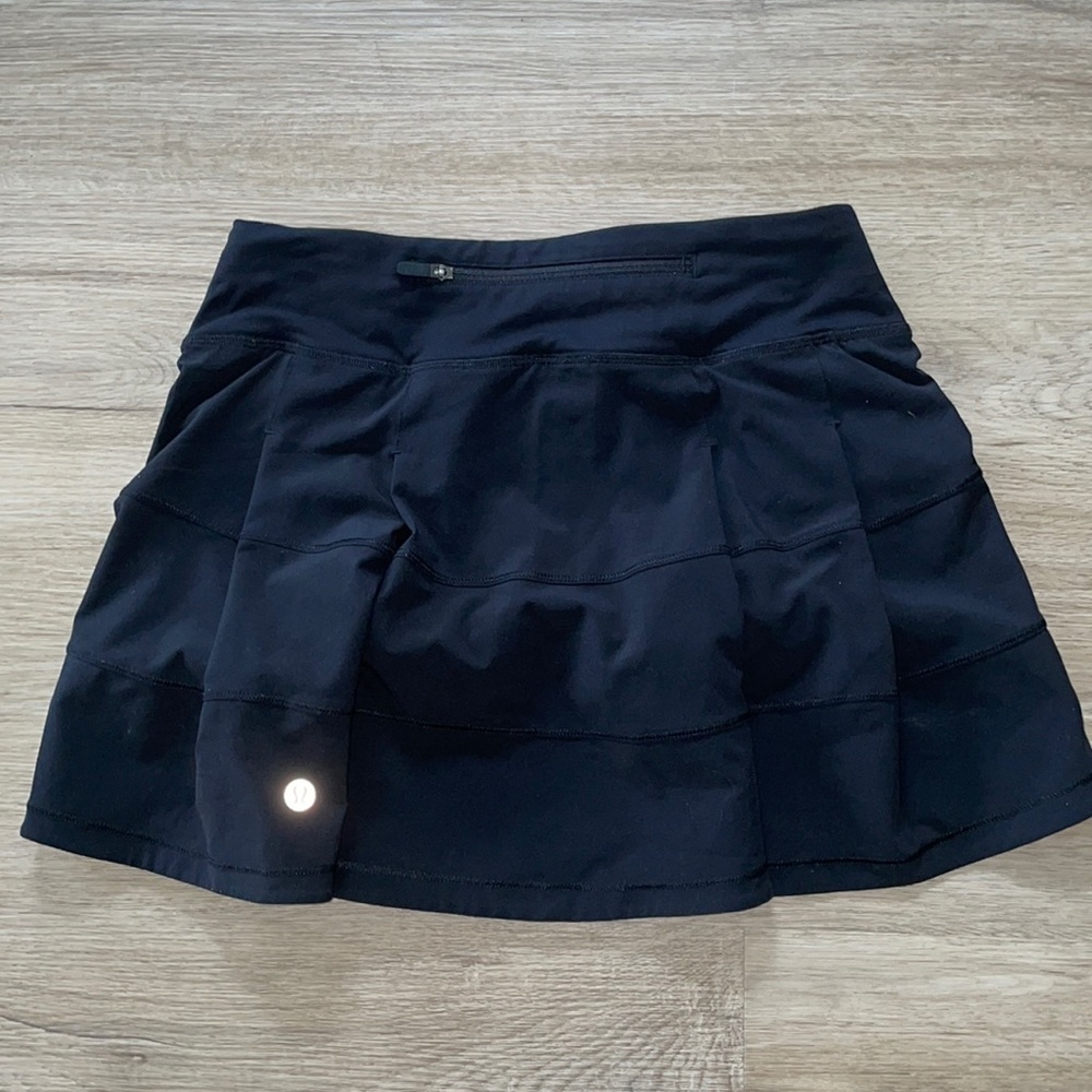 Lululemon Black Skirt - size 4